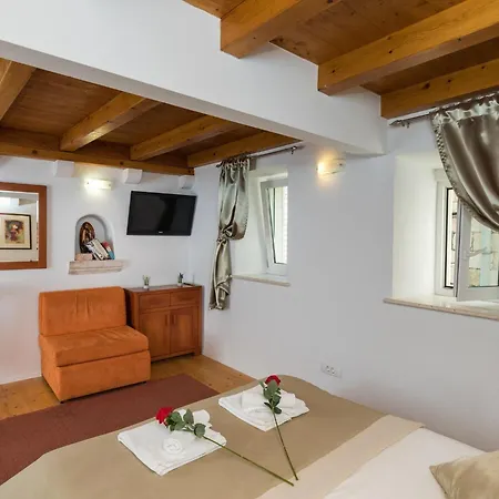 Ivana Old Town Appartement *